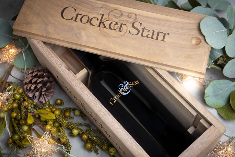 Crocker & Starr festive wine bottle with gift box